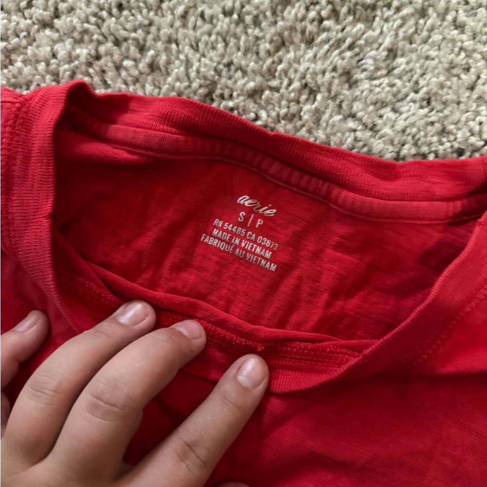 Red Aerie Cropped Tee